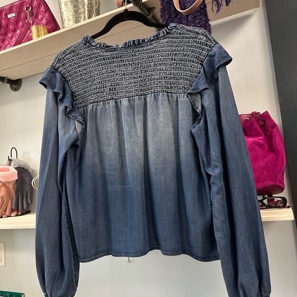 CLOTH & STONE Smocked Ruffle Denim Top in Dark Ombré Wash Size Small - Picture 5 of 5